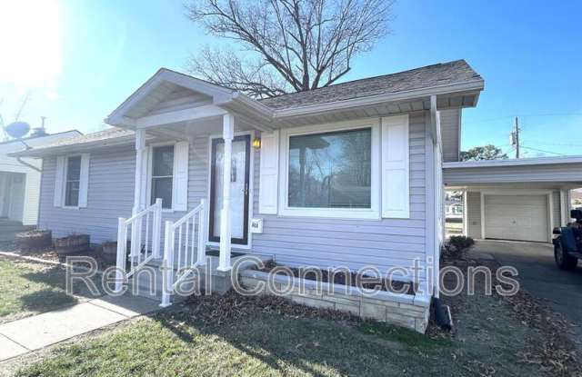 604 S Carbon St - 604 South Carbon Street, Marion, IL 62959