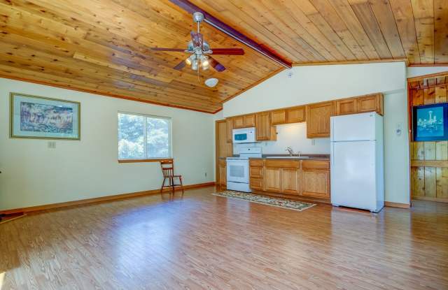 2 Bed 1 Bath Home Gallery 4