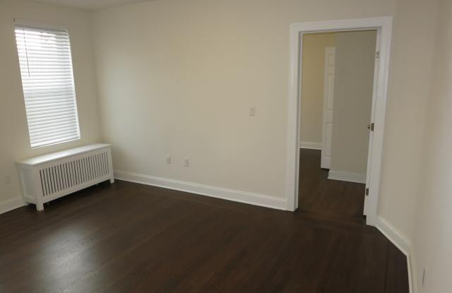 7803 Hudson Avenue Gallery 2