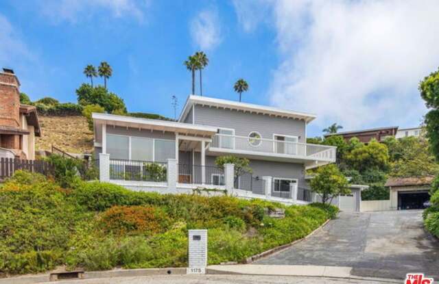 1175 Las Pulgas Pl photos photos