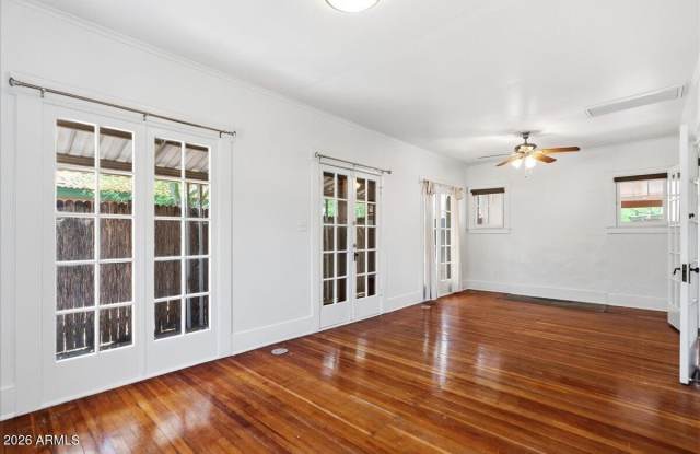 930 E CORONADO Road Gallery 2