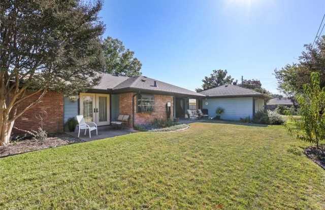 13401 Hedgeapple Drive Gallery 3