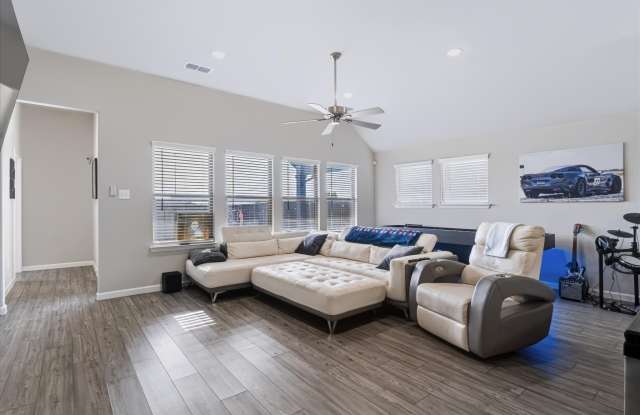 2913 Sunnyside Drive Gallery 4