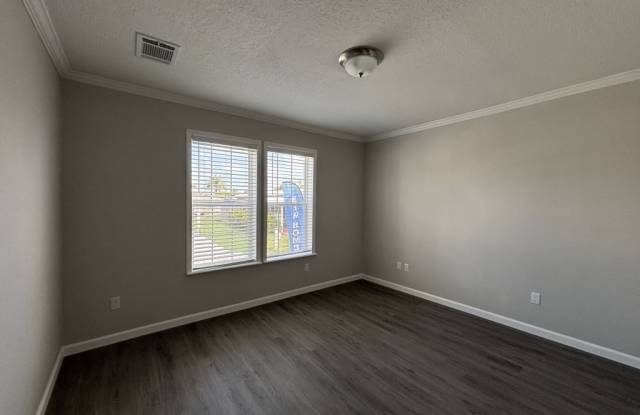 7426 43rd Drive N Gallery 4