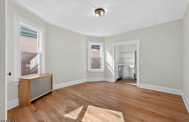 19 Sylvan Pl Gallery 3