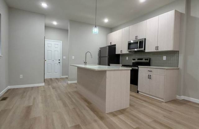 ⭐⭐⭐ NEWLY RENOVATED 4 BEDROOMS & 2.5 BATH HOUSE LOCATED IN WEST PHILLY ⭐⭐⭐ Gallery 1
