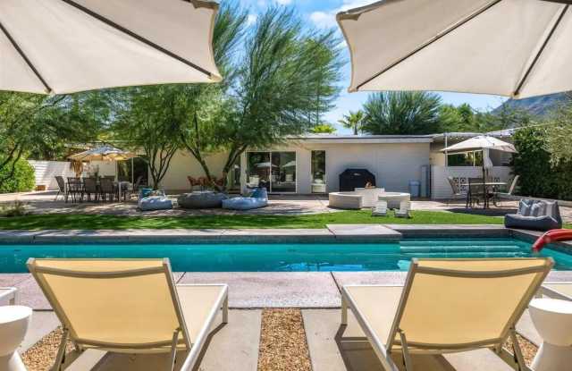 72382 Desert Drive Gallery 4