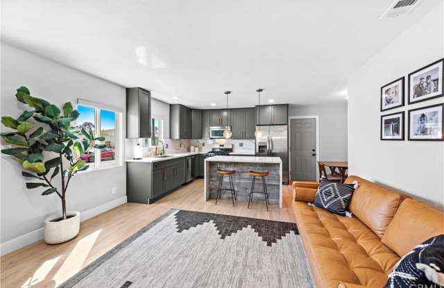 5136 Alumni Pl. photos photos