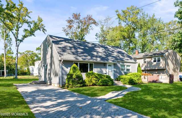 437 Redmond Avenue Gallery 1