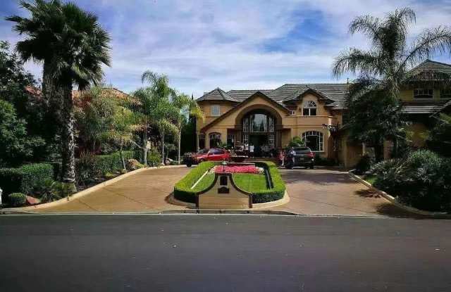 3511 Country Club Pl photos photos