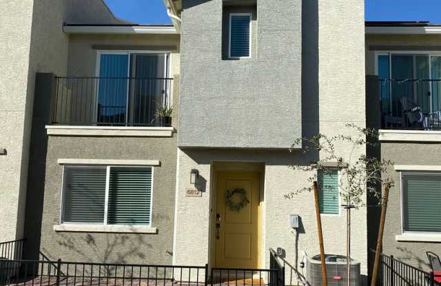 Americana Property Mgmt - 3bed Townhouse built in 2022 in the NW photos photos Americana Property Mgmt - 3bed Townhouse built in 2022 in the NW photos photos