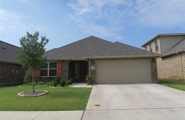 4716 Meadow Green Trail - 4716 Meadow Green Trail, Fort Worth, TX 76244