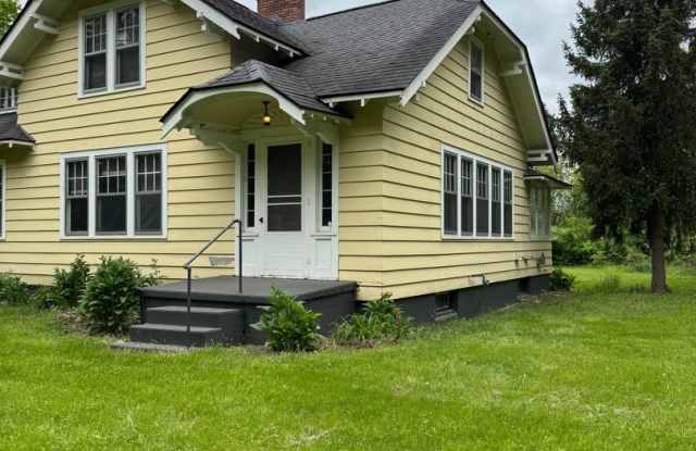 Charming 4-Bedroom Home in Private Setting - 5830 Thomas Road, Washtenaw County, MI 48108
