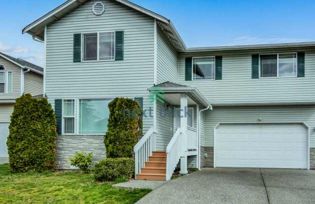 4 Beds and 2.5 Baths Single-family Home Available for Rent! photos photos