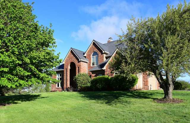 Large Acreage 5/5 with Pond! photos photos