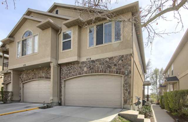 3 Bedroom / 3.5 Bathroom Townhome in Millcreek! photos photos