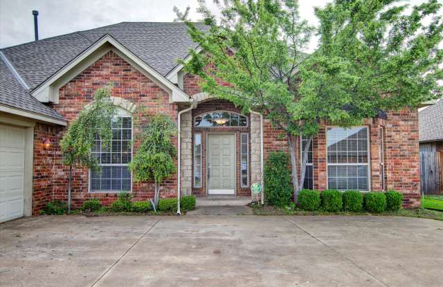 Spacious 3 bedroom/ Study -2264 sq ft.- Edmond Schools - Close to Quail Springs and Chisholm Creek Shopping/Dining photos photos