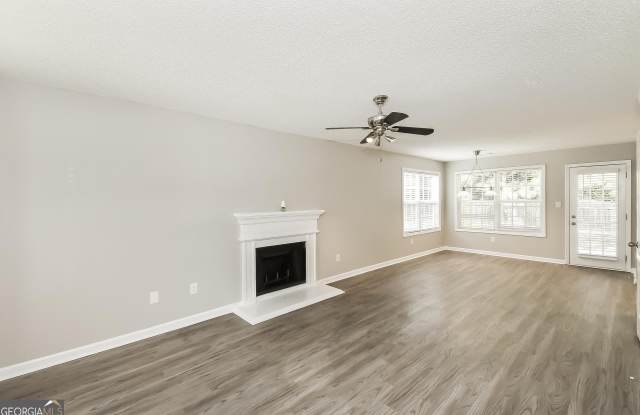 135 Pond Court Gallery 4