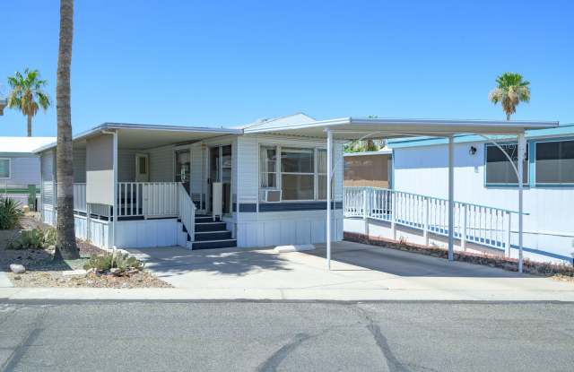 Charming 1-Bedroom Retreat in Riverview RV Resort for 55+ Gallery 3