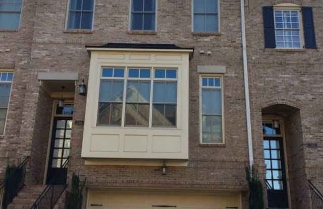 544 Sarabrook Pl - 544 Sarabrook Place, Sandy Springs, GA 30342