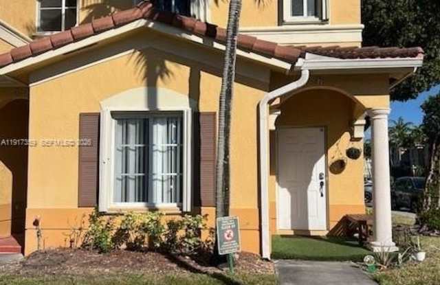 8305 NW 108th Ave photos photos