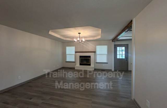 1002 SW Hereford Drive Gallery 2