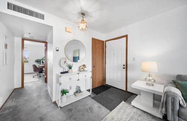 1003 San Antonio Cir Unit 202 Gallery 4