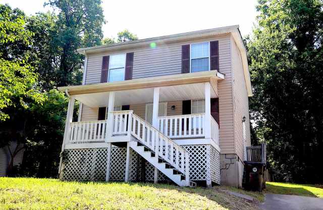 $350 OFF FIRST MONTH! Spacious 4BR/2BA Brainerd Home Move In Ready! photos photos