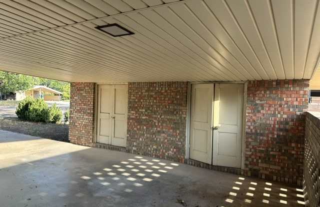 1008 Sandia Drive Gallery 3