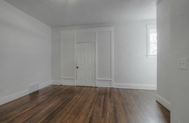 3226 East 11th Street - B - 3226 East 11th Street, Kansas City, MO 64127