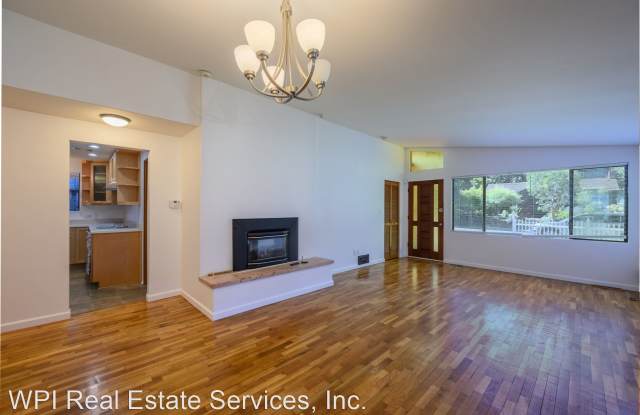 2142 N 90th St. Gallery 3