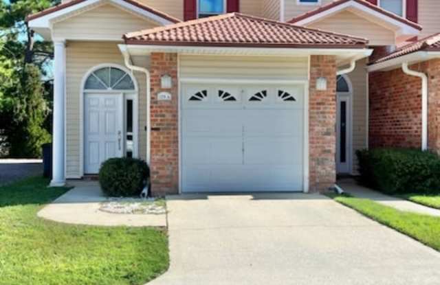 528 Valparaiso Parkway - 528 Valparaiso Parkway, Valparaiso, FL 32580