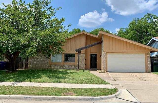 1813 Sherwood Lane - 1813 Sherwood Lane, Carrollton, TX 75006