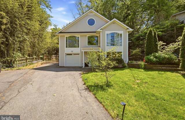 8400 THORNDEN Terrace photos photos