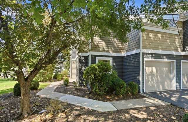 81 Village Cir Gallery 4