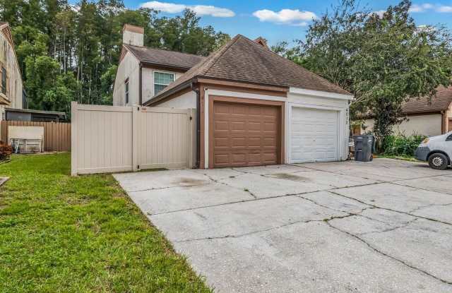 4010 HUXFORD Court Gallery 1