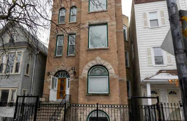 1841 North Kedzie Ave. photos photos