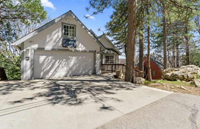 221 Grizzly Rd photos photos