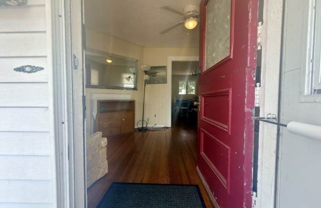 59 C St Gallery 2