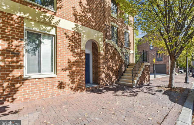 112 W BARRE STREET - 112 West Barre Street, Baltimore, MD 21201