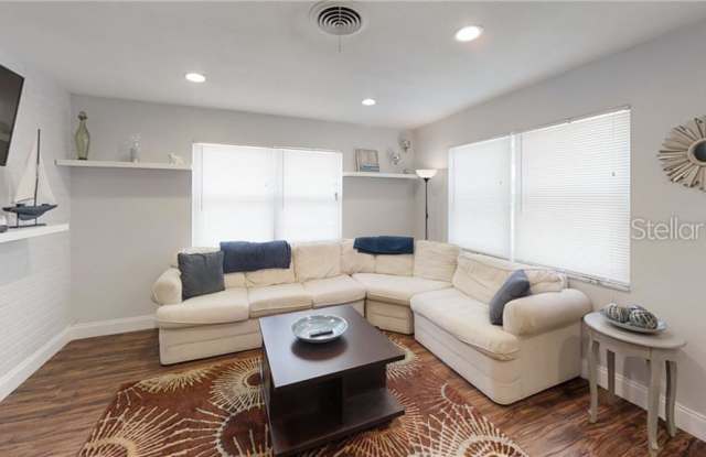 8084 22ND AVENUE N Gallery 2