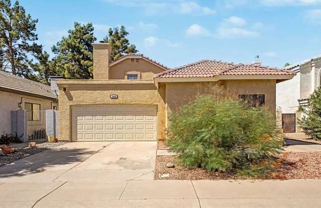 3 bedroom lake front in Chandler Gallery 1