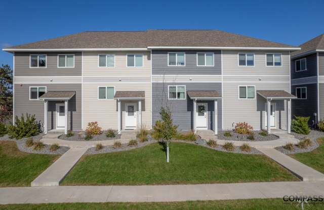 SPACIOUS AND MODERN TOWNHOME photos photos