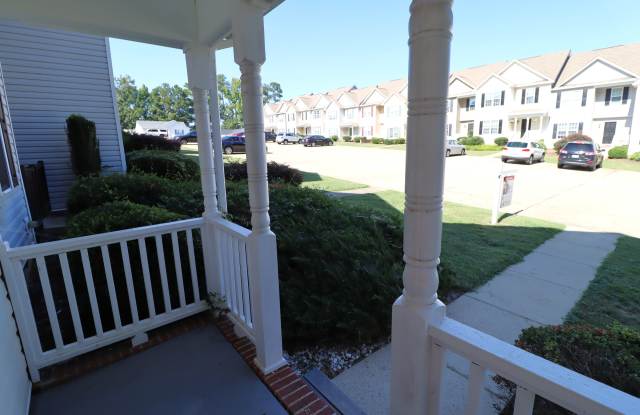410 Whitehall Ct Gallery 2