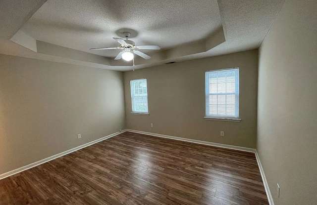 Room in 3 Bedroom Home in Cartersville Gallery 3