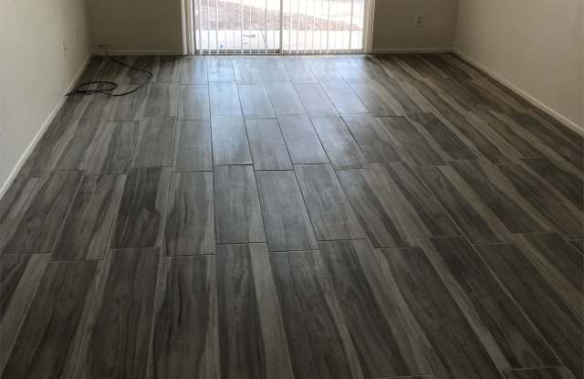 2807 East Marconi Avenue - 102 Gallery 1