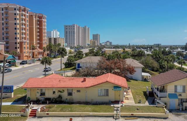 3226 S Atlantic Avenue unit: 2 photos photos