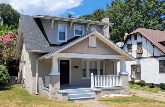 809 E Lexington Ave photos photos