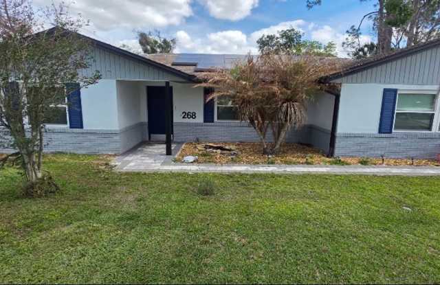 Beautifully Remodeled Lake Front Solar home. Call Sheila Campbell 407-687-7900 Gallery 4
