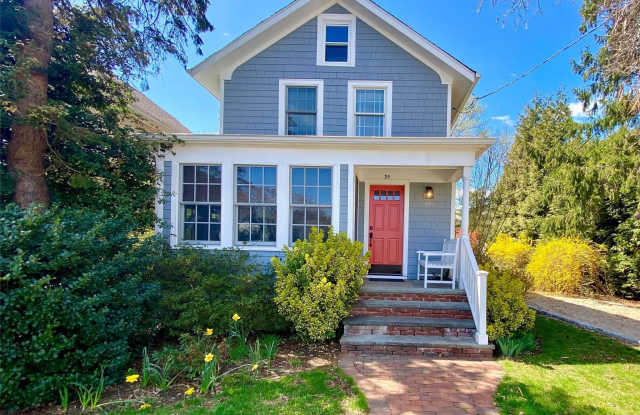 35 High Street - 35 High Street, Locust Valley, NY 11560 35 High Street - 35 High Street, Locust Valley, NY 11560